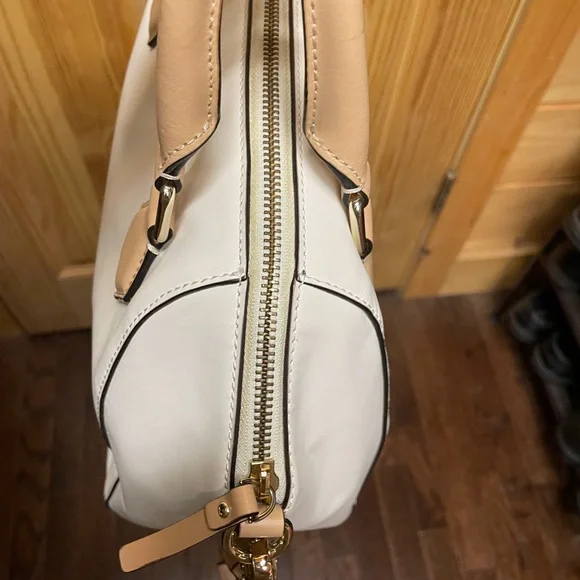 Kate Spade bag, EUC. - Picture 3 of 15